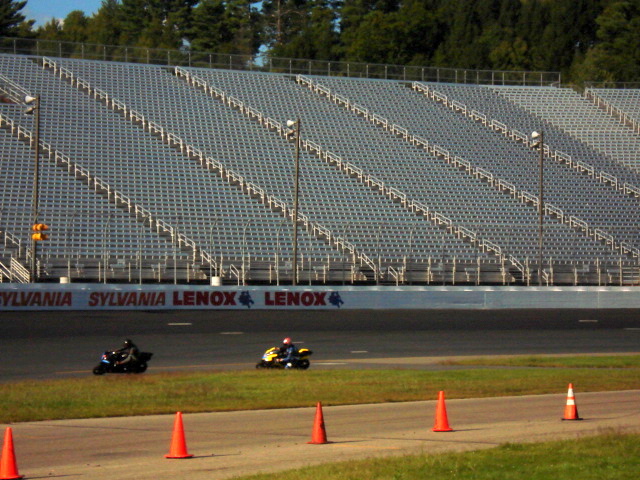 gal/2007 Loudon Track Day/pictures_093.jpg
